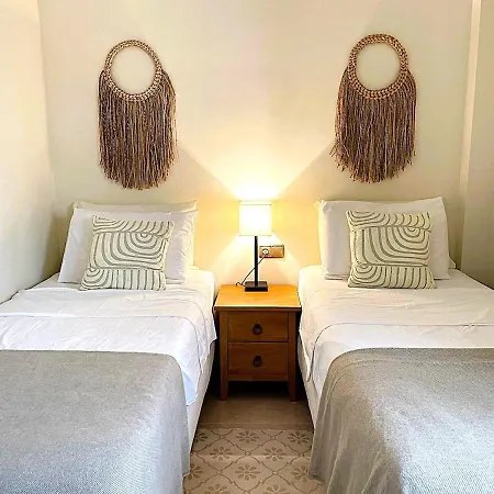 Casa Mi Madre, Cozy Apartment, Sunny Roof Terrace And Sea View Apartment *